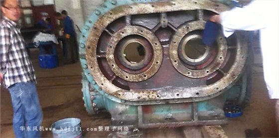 維修羅茨風機.jpg 維修羅茨風機.jpg