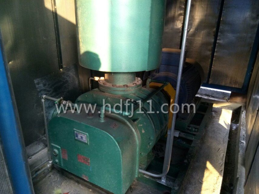 三葉羅茨風(fēng)機(jī) 三葉羅茨風(fēng)機(jī)